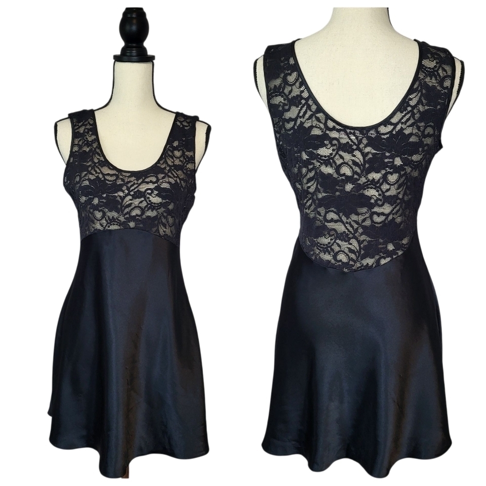 Victoria's Secret Baby Doll Slip Black Satin Lace Scoop Neckine Women's Size